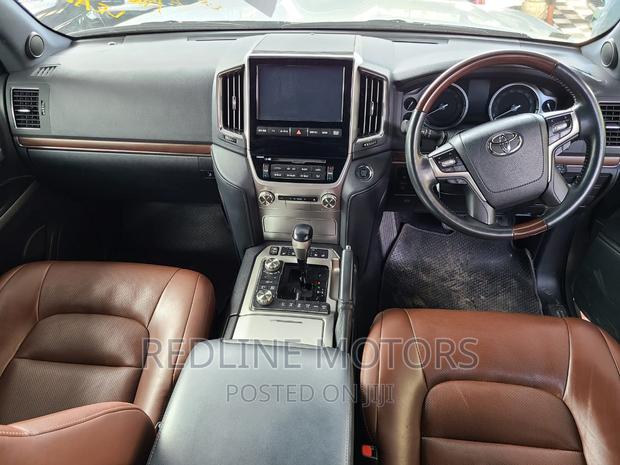 2017 Toyota Land Cruiser Silver - Pre-Owned Luxury SUV for Sale