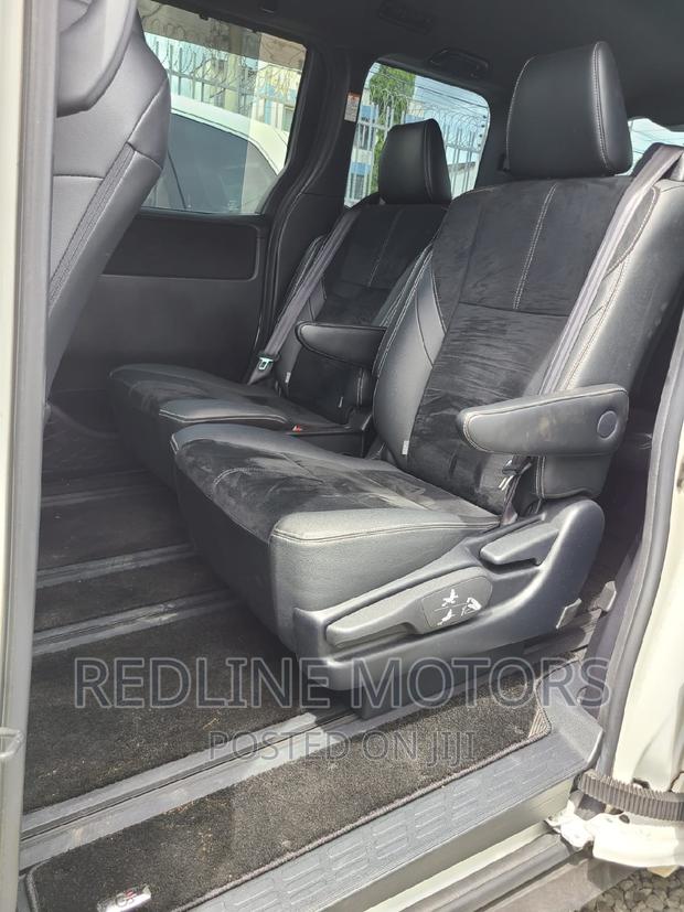 2016 Toyota Noah in White: Comfortable and Durable Minivan