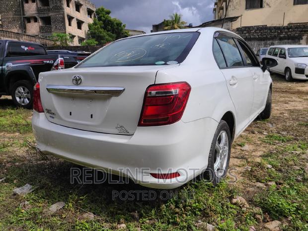 Premium 2016 Toyota Axio Pearl: Your Perfect Daily Companion