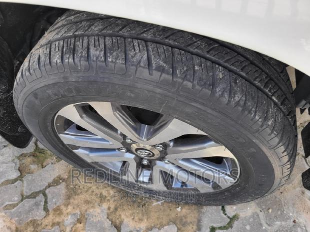 2016 Toyota Land Cruiser Pearl - Top-quality SUV for Adventure