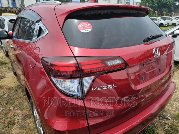 2016 Honda Vezel in Red - Spacious Compact SUV for Everyday Adventures