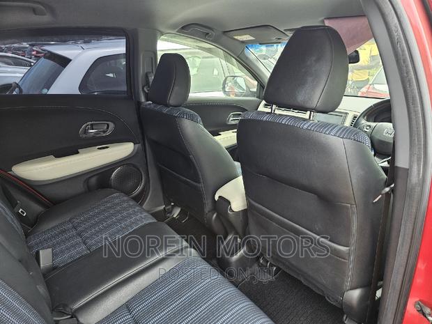 2016 Honda Vezel in Red - Spacious Compact SUV for Everyday Adventures