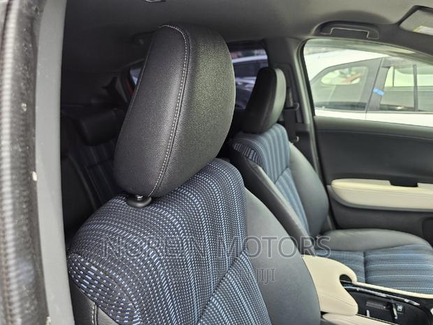 2016 Honda Vezel in Red - Spacious Compact SUV for Everyday Adventures