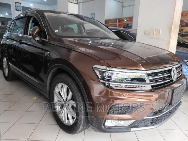 2017 Volkswagen Tiguan Gold: A Compact Luxury SUV for Every