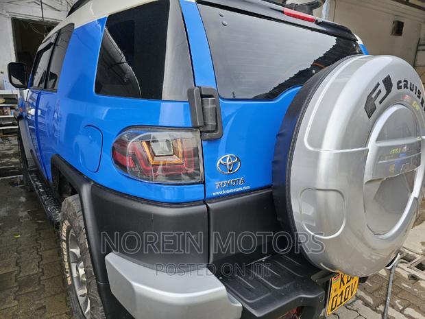 Blue 2013 Toyota FJ Cruiser - Rugged, Reliable, Ready for Adventure