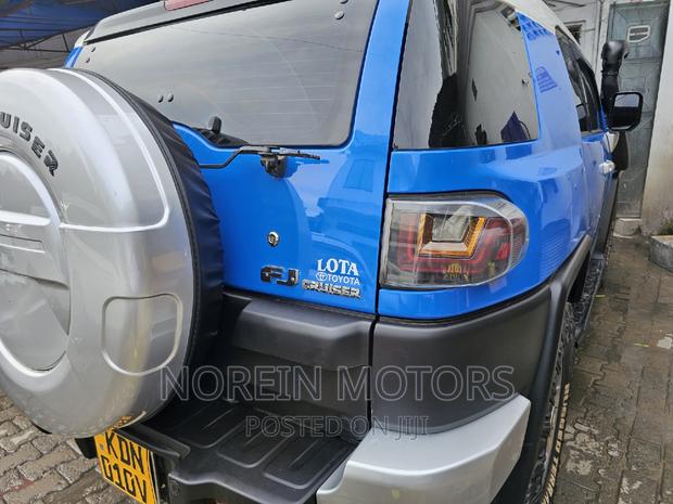 Blue 2013 Toyota FJ Cruiser - Rugged, Reliable, Ready for Adventure