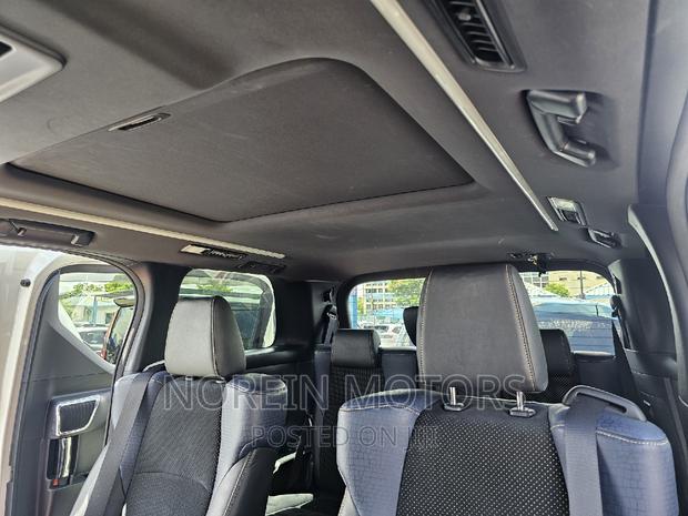 Off-White 2017 Toyota Vellfire - Luxury Minivan Efficiency