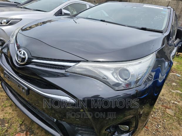 Matt Black Toyota Avensis 2018 - Used Car Listing