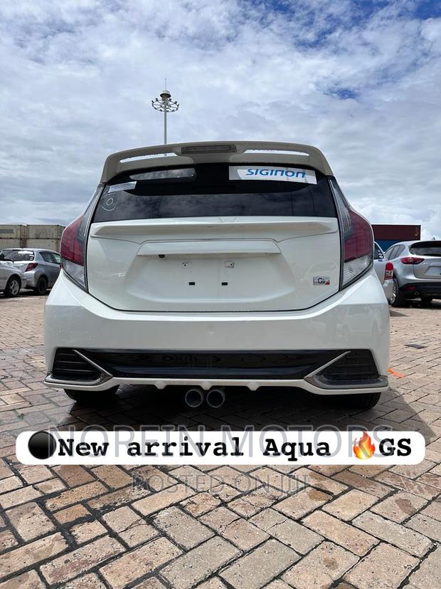 Off-White Toyota Aqua 2017: Two Variants Available