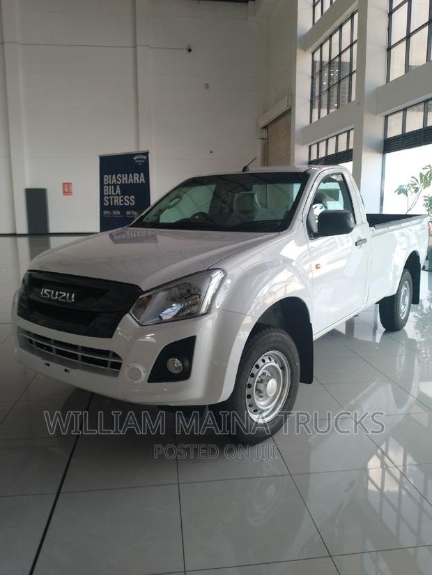 2023 Isuzu D-MAX White: Top-of-the-line Pickup Truck