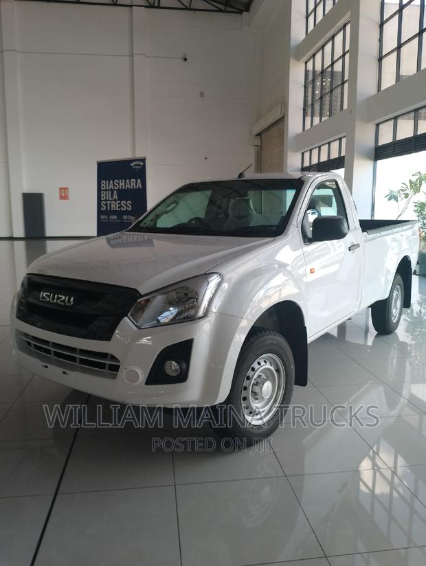 2023 Isuzu D-MAX White: Top-of-the-line Pickup Truck