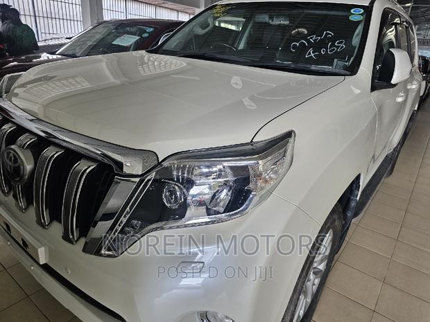 2017 Toyota Land Cruiser Prado Pearl - Premium Off-Road SUV