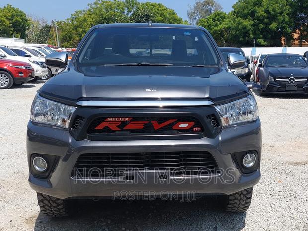 2017 Toyota Hilux in Gray: The Stylish Pickup for Adventure Lovers