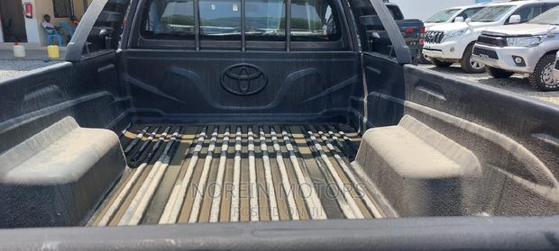 2017 Toyota Hilux in Gray: The Stylish Pickup for Adventure Lovers