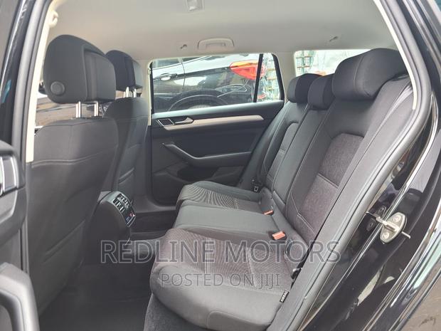 Volkswagen Passat 2017 - Black - Sophisticated and Stunning