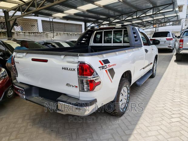 2017 Toyota Hilux White: Ready for Your Journey