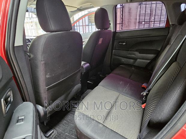 Red Mitsubishi RVR 2016: Compact SUV for Daily Use