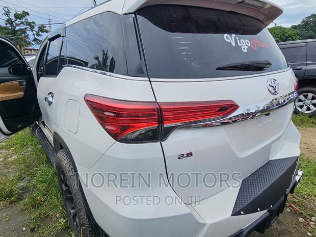 White 2017 Toyota Fortuner - Modern SUV for Your Lifestyle