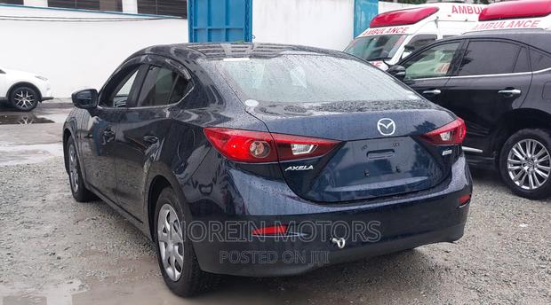 Mazda Axela 2016 Blue: Perfect for City Driving