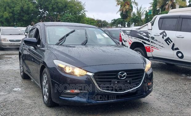 Mazda Axela 2016 Blue: Perfect for City Driving