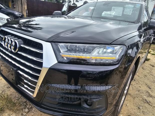 Black 2017 Audi Q7: Sophisticated SUV with Attitude