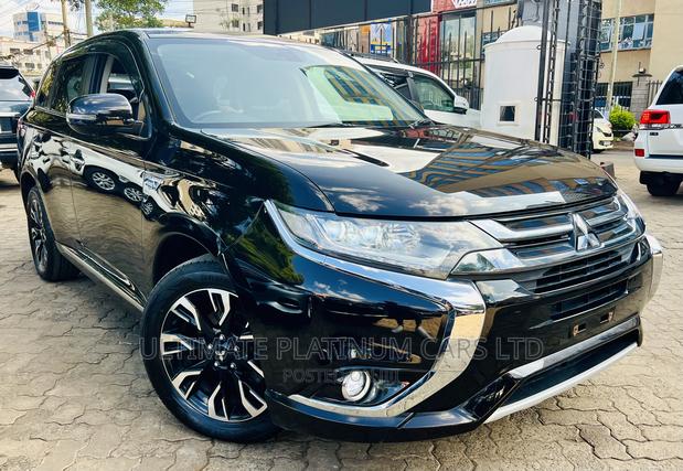 2017 Black Mitsubishi Outlander 2.0 PHEV AWD - Second Hand