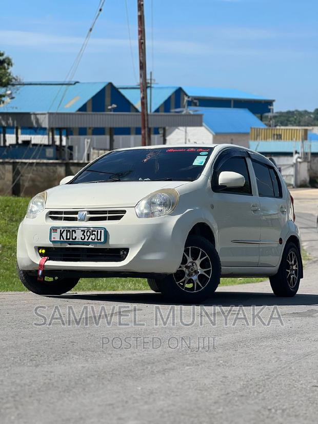 Toyota Passo 1.0 AWD 2014 - White - Affordable and Reliable Used Car