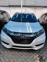 Used 2016 Honda Vezel Pearl: Affordable and Stylish SUV with Pearl Trim for sale