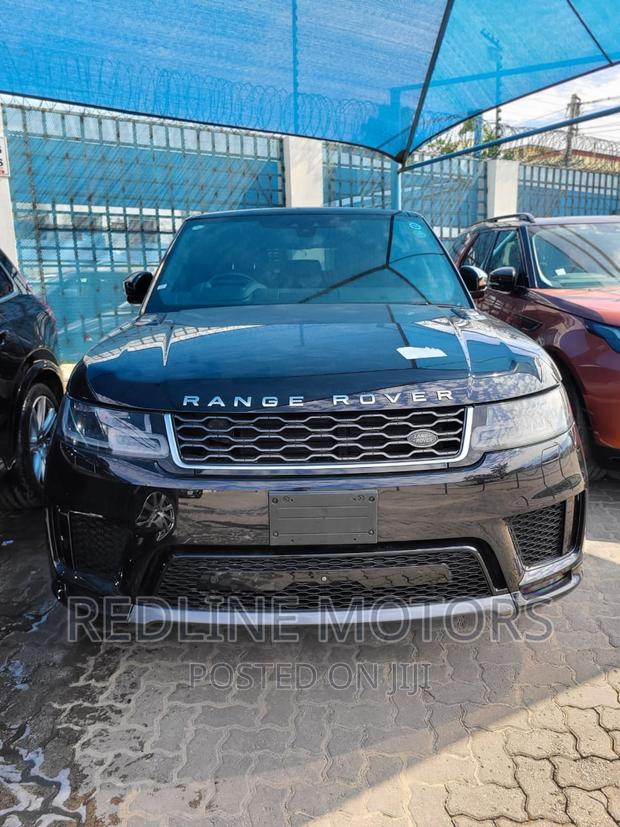 2018 Land Rover Range Rover Sport in Black: High-End Off-Road Performance