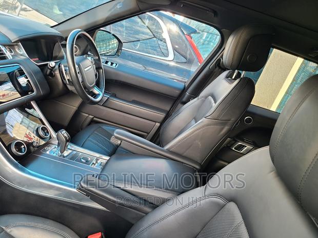 2018 Land Rover Range Rover Sport in Black: High-End Off-Road Performance