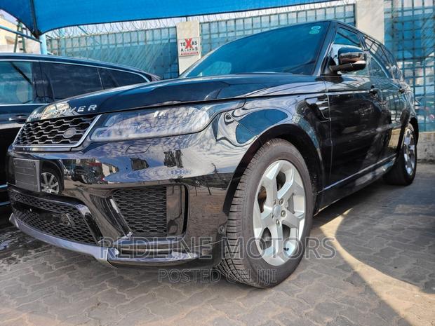 2018 Land Rover Range Rover Sport in Black: High-End Off-Road Performance