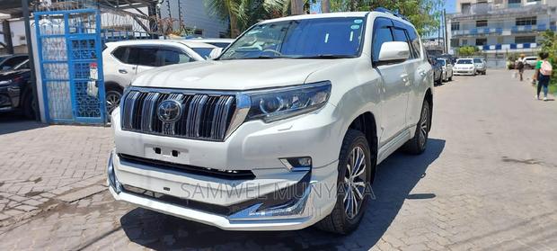 2018 Toyota Land Cruiser Prado 2.8D White - Powerful Off-Roader