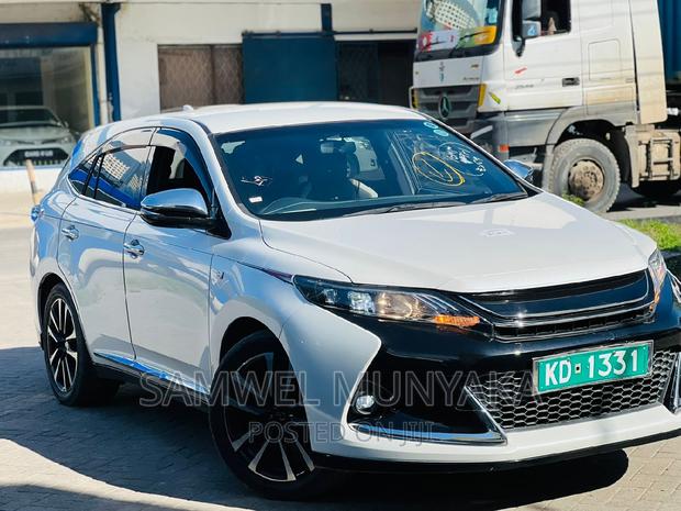 2017 4WD Toyota Harrier 2.0 Turbo: Pearl Edition for Sale