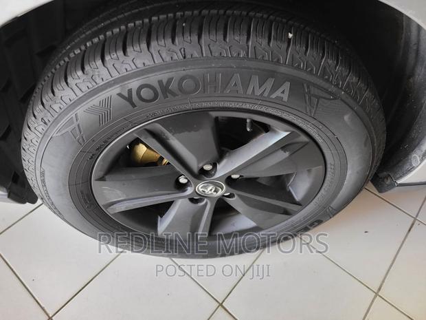Luxury SUV 2016 Toyota Harrier in Silver - Best Pre-Owned Deal