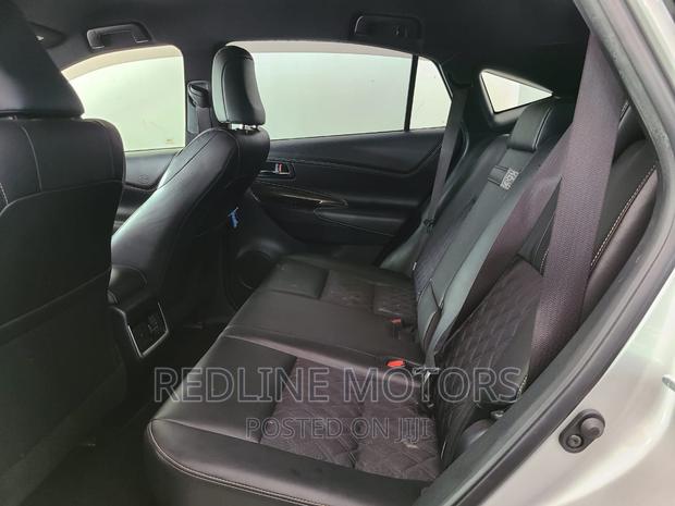 Luxury SUV 2016 Toyota Harrier in Silver - Best Pre-Owned Deal