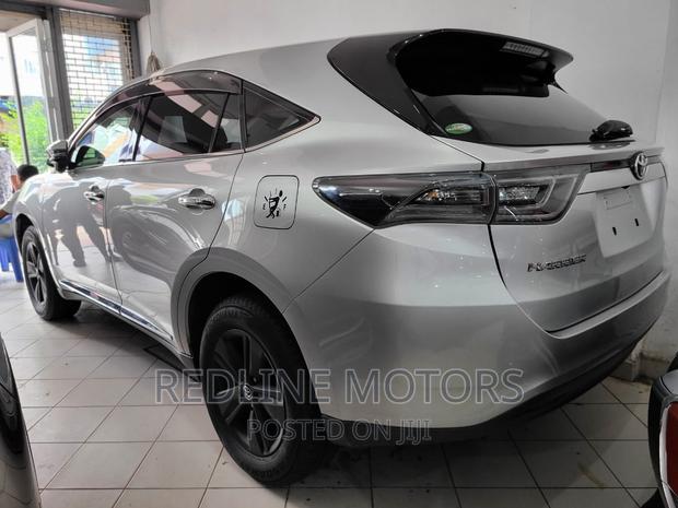 Luxury SUV 2016 Toyota Harrier in Silver - Best Pre-Owned Deal