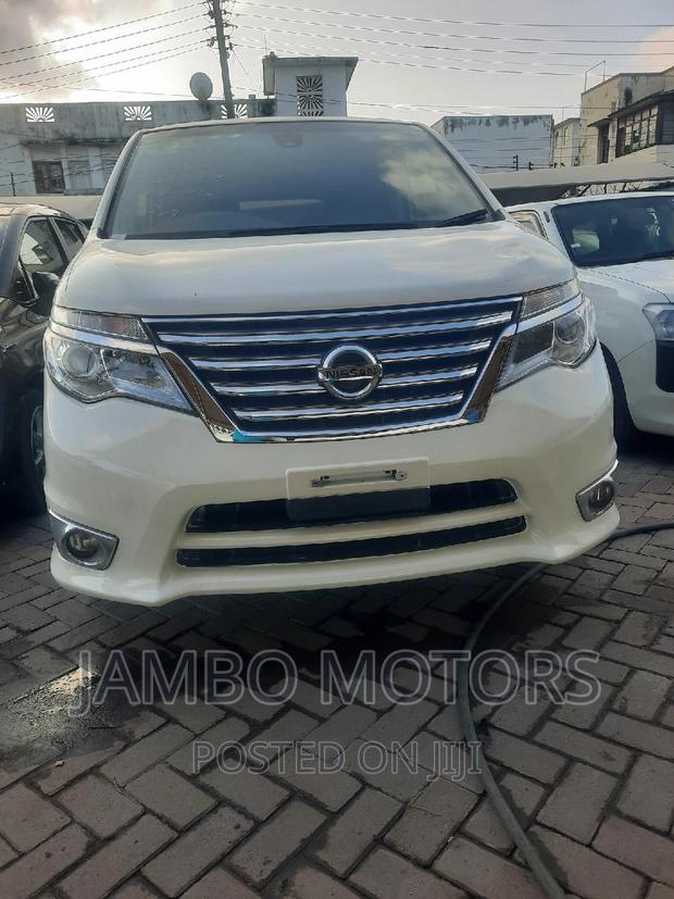 White 2017 Nissan Serena - Family Vehicle