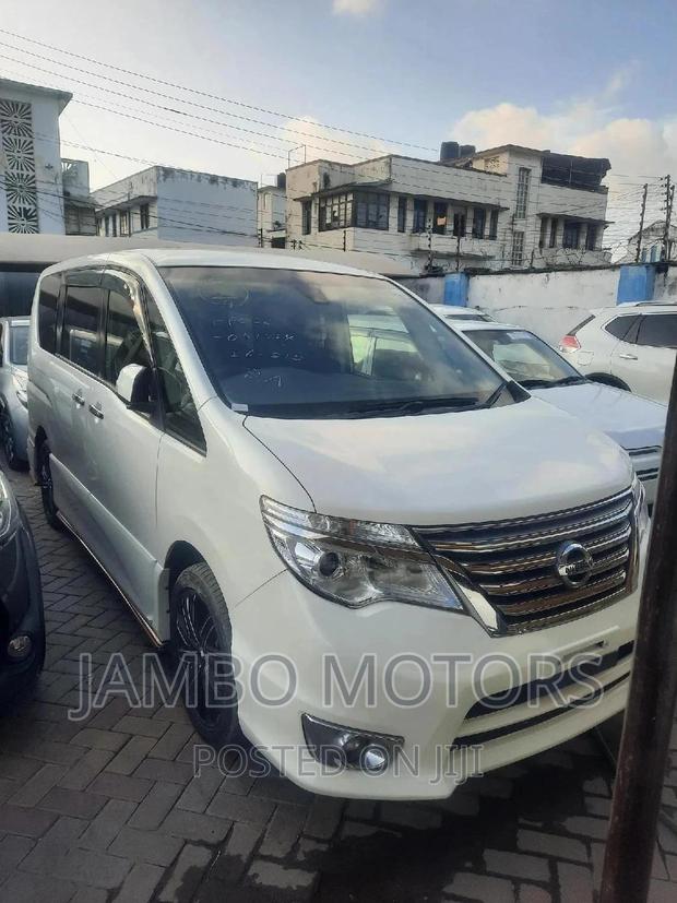 White 2017 Nissan Serena - Family Vehicle