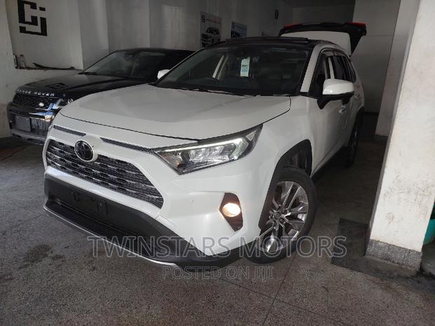 White 2019 Toyota RAV4 XLE Premium AWD - Exceptional AWD SUV