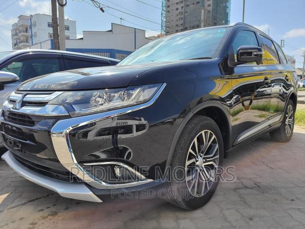 Pre-owned 2017 Mitsubishi Outlander Black - Luxury SUV for Sale