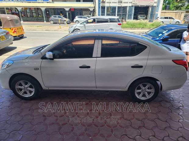 2014 Nissan Latio SV Premium Pearl - Luxury Sedan at a Great Price