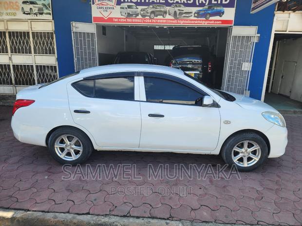 2014 Nissan Latio SV Premium Pearl - Luxury Sedan at a Great Price
