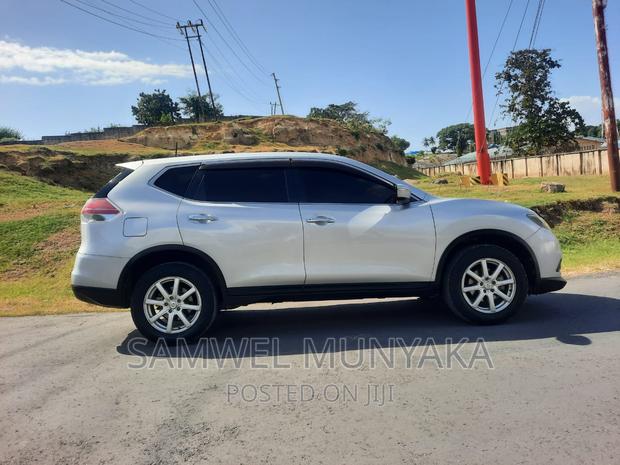 2015 Nissan X-Trail 2.0 Petrol AWD Silver - Used - For Sale