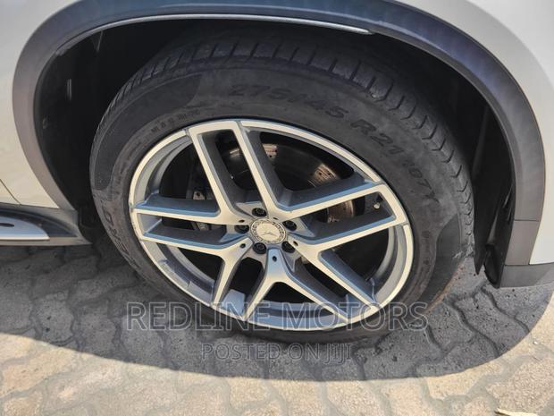 Luxury SUV: 2016 Mercedes-Benz GLE 350d 4MATIC - Available Now!