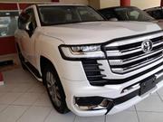 New Toyota Land Cruiser 2022 White for sale