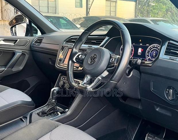 2017 Matt Black Volkswagen Tiguan: Sophisticated SUV Offering