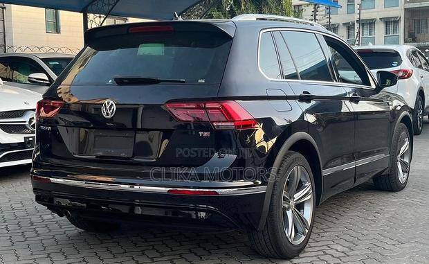 2017 Matt Black Volkswagen Tiguan: Sophisticated SUV Offering