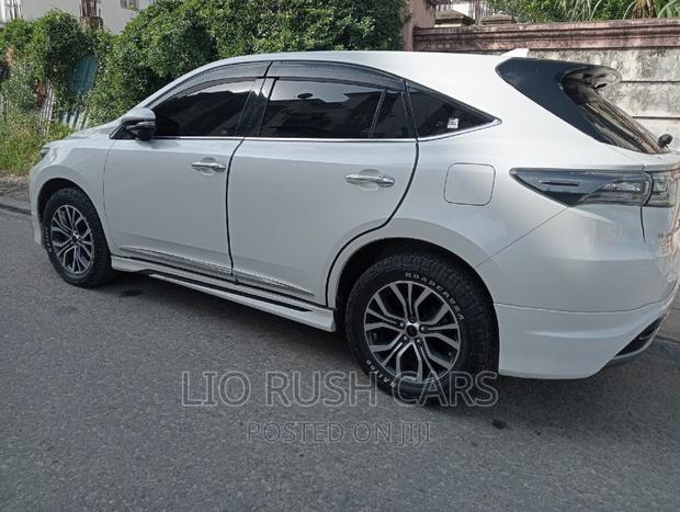 2016 Toyota Harrier White: Luxury SUV for Sale