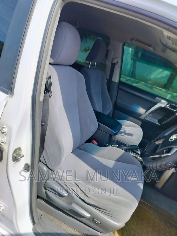 Luxurious 2011 Toyota Prado 2.7 i in Pearl Color