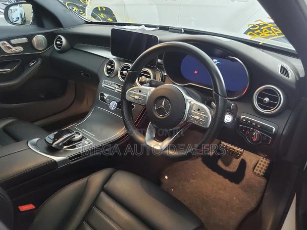 2018 White Mercedes-Benz C200 Sedan - Impressive Performance